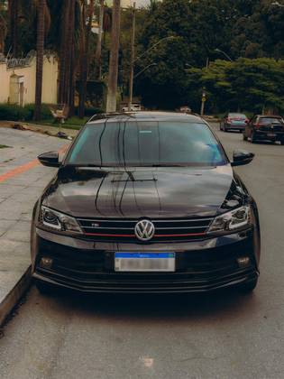 VOLKSWAGEN JETTA 2.0 TSI HIGHLINE 211CV GASOLINA 4P TIPTRONIC VOLKSWAGEN JETTA 2.0 TSI HIGHLINE 211CV GASOLINA 4P TIPTRONIC